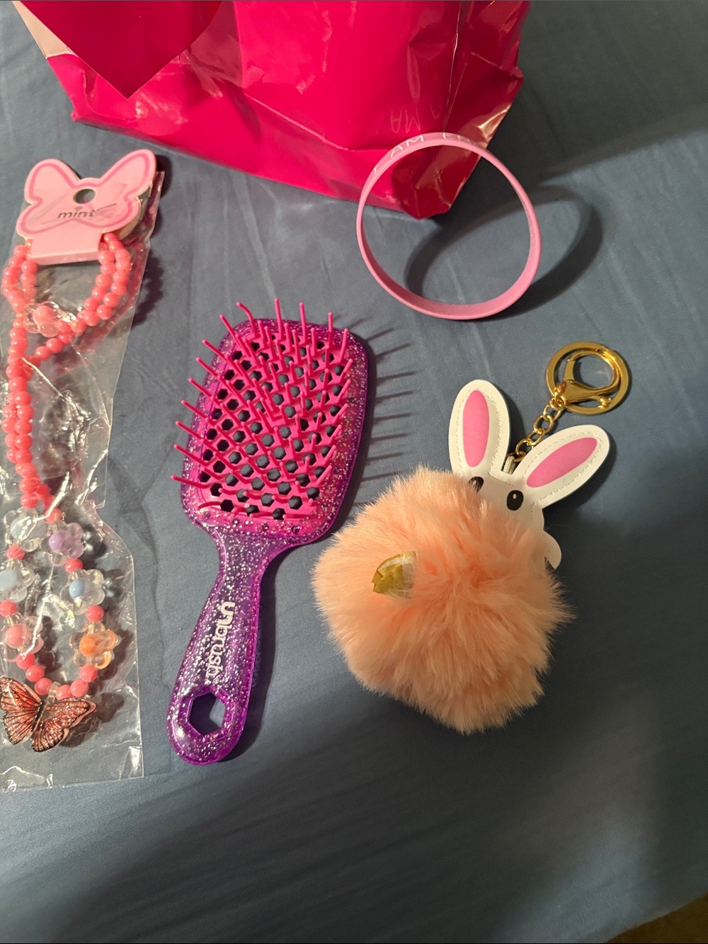 Pink Girls' Bath & Body Gift Set with Accessories, necklace, headband, lip balm, - Picture 15 of 16
